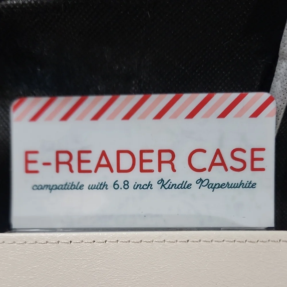Book Club Cream E-Reader Case